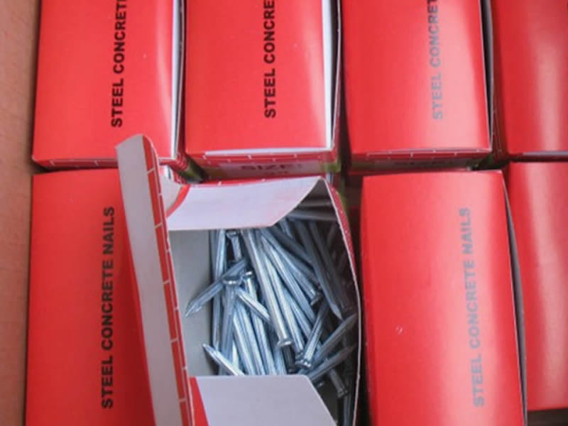 Concrete nails packing